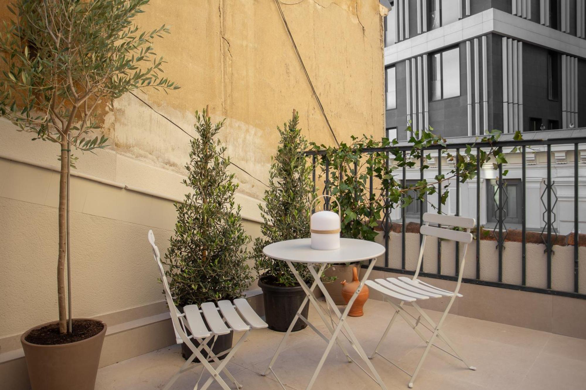 Seissta Madrid Centro "Remodelado" Apart otel Dış mekan fotoğraf